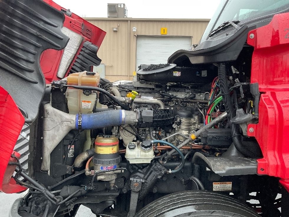 Day Cab Tractor-Heavy Duty Tractors-Freightliner-2019-Cascadia 12542ST-Bethlehem-PA-302,293\n\t\tmiles-$ 27,500 - Image 16