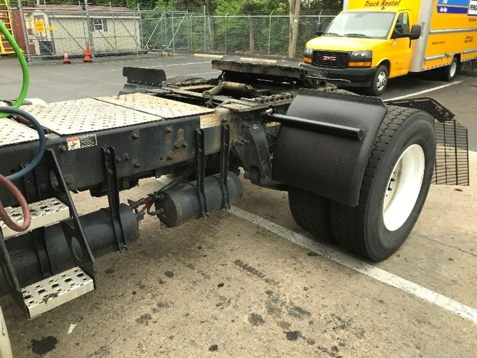 Day Cab Tractor-Heavy Duty Tractors-Freightliner-2019-Cascadia 12542ST-Bethlehem-PA-302,293\n\t\tmiles-$ 27,500 - Image 17