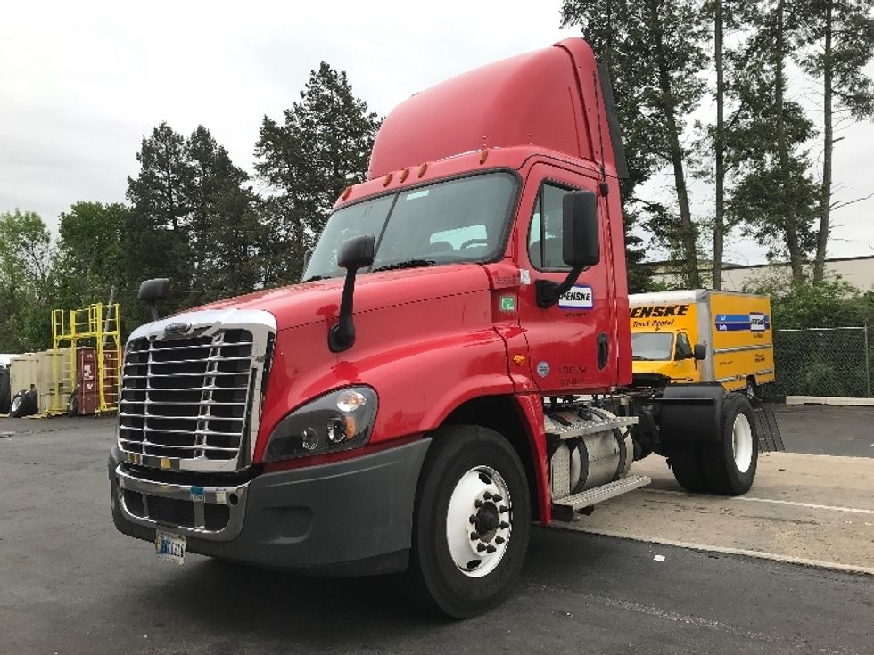 Day Cab Tractor-Heavy Duty Tractors-Freightliner-2019-Cascadia 12542ST-Bethlehem-PA-302,293\n\t\tmiles-$ 27,500 - Image 3
