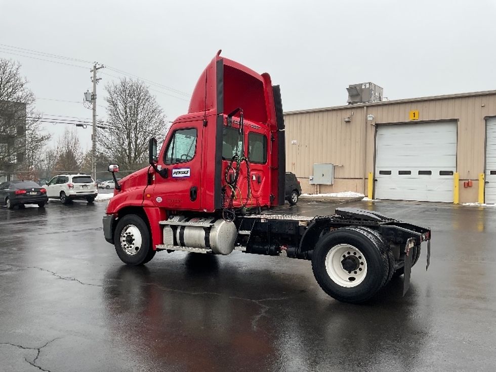 Day Cab Tractor-Heavy Duty Tractors-Freightliner-2019-Cascadia 12542ST-Bethlehem-PA-302,293\n\t\tmiles-$ 30,000 - Image 5