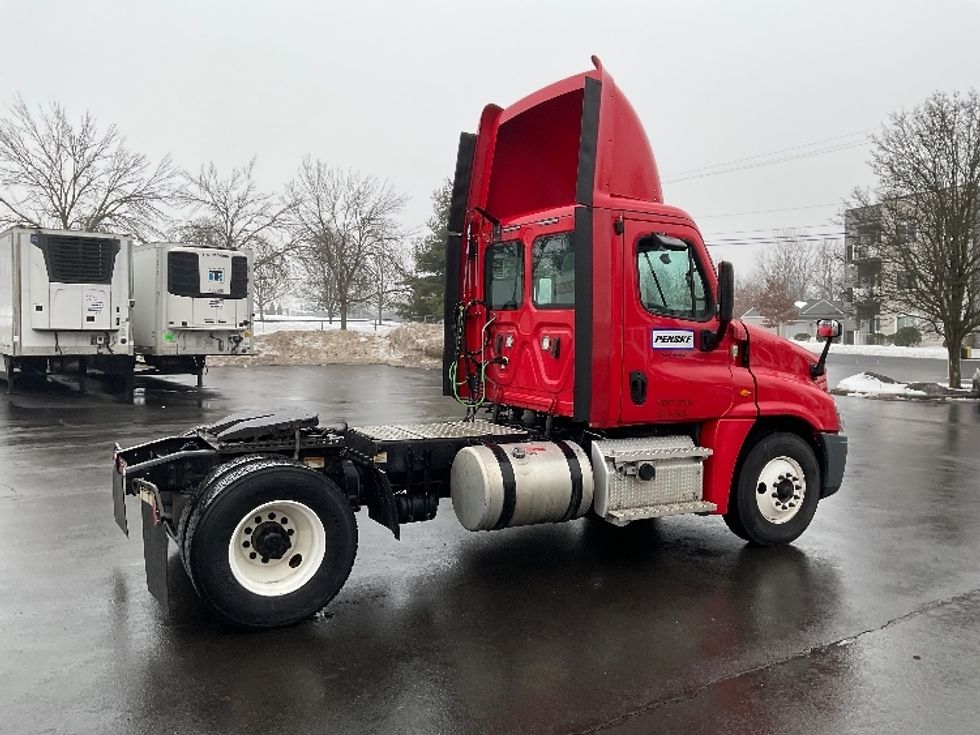 Day Cab Tractor-Heavy Duty Tractors-Freightliner-2019-Cascadia 12542ST-Bethlehem-PA-302,293\n\t\tmiles-$ 30,000 - Image 7