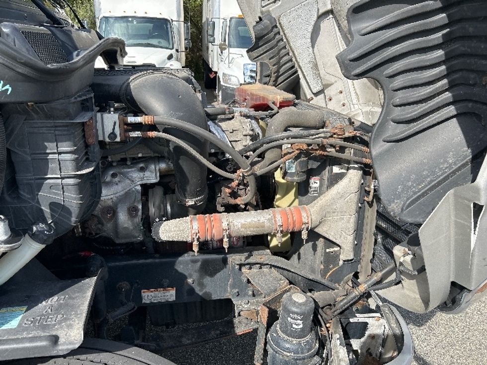 Day Cab Tractor-Heavy Duty Tractors-Freightliner-2019-Cascadia 12542ST-Braintree-MA-288,685\n\t\tmiles-$ 33,500 - Image 15