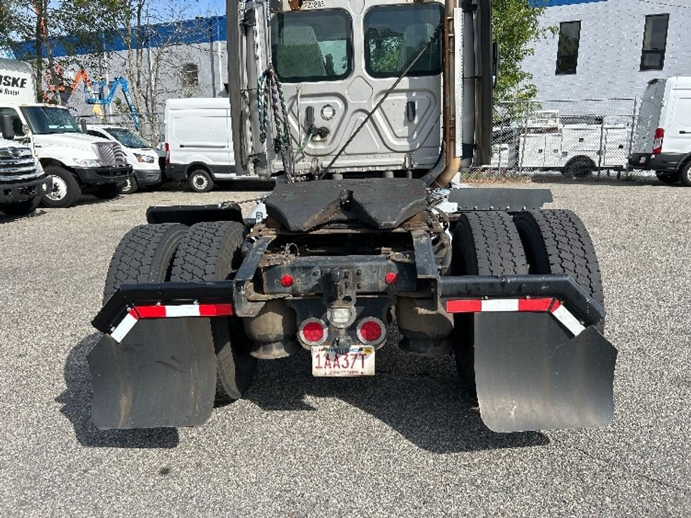 Day Cab Tractor-Heavy Duty Tractors-Freightliner-2019-Cascadia 12542ST-Braintree-MA-288,685\n\t\tmiles-$ 33,500 - Image 18