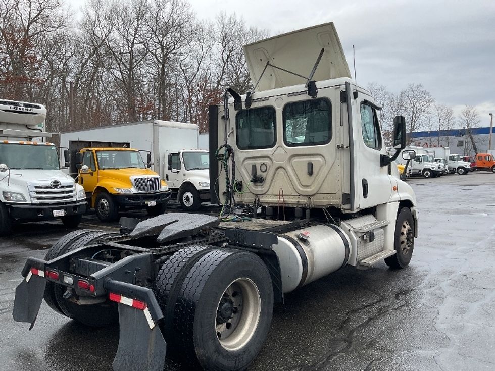 Day Cab Tractor-Heavy Duty Tractors-Freightliner-2019-Cascadia 12542ST-Braintree-MA-506,382\n\t\tmiles-$ 30,750 - Image 7