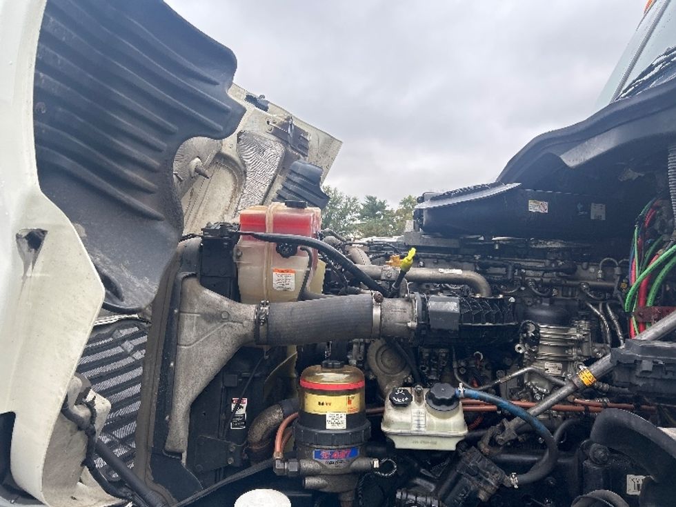 Day Cab Tractor-Heavy Duty Tractors-Freightliner-2019-Cascadia 12542ST-Burlington-NJ-260,839\n\t\tmiles-$ 37,750 - Image 16