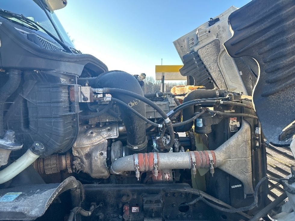 Day Cab Tractor-Heavy Duty Tractors-Freightliner-2019-Cascadia 12542ST-Byron Center-MI-455,777\n\t\tmiles-$ 21,750 - Image 15