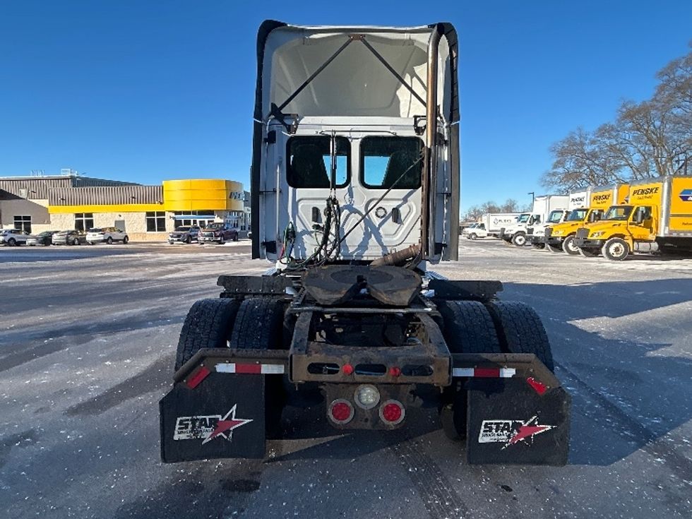 Day Cab Tractor-Heavy Duty Tractors-Freightliner-2019-Cascadia 12542ST-Byron Center-MI-455,777\n\t\tmiles-$ 21,750 - Image 6