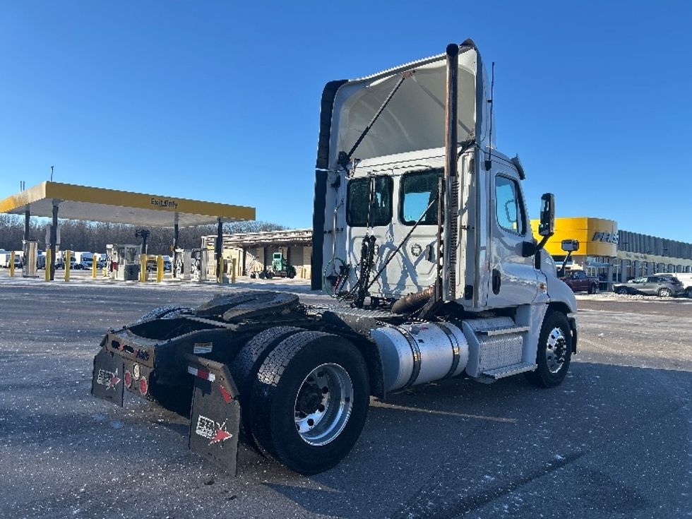 Day Cab Tractor-Heavy Duty Tractors-Freightliner-2019-Cascadia 12542ST-Byron Center-MI-455,777\n\t\tmiles-$ 21,750 - Image 7