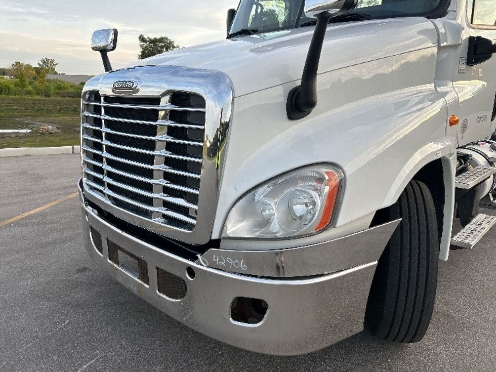 Day Cab Tractor-Heavy Duty Tractors-Freightliner-2019-Cascadia 12542ST-Byron Center-MI-546,354\n\t\tmiles-$ 22,000 - Image 20