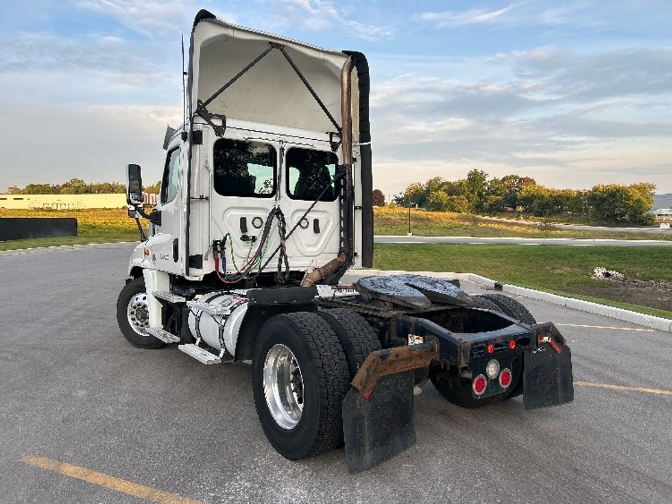 Day Cab Tractor-Heavy Duty Tractors-Freightliner-2019-Cascadia 12542ST-Byron Center-MI-546,354\n\t\tmiles-$ 22,000 - Image 5