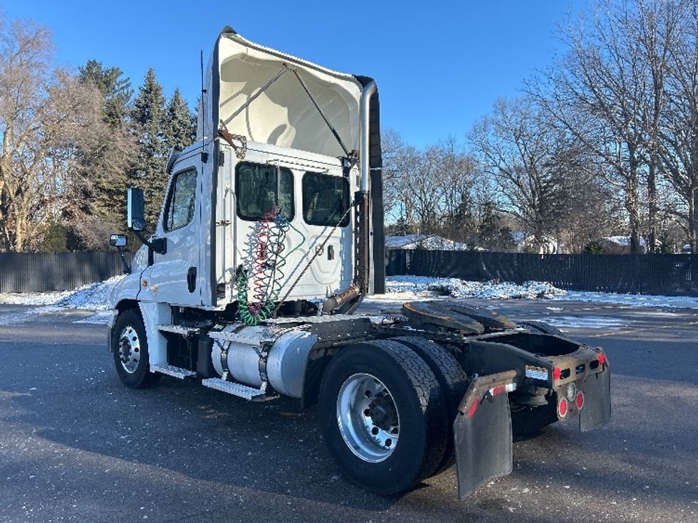 Day Cab Tractor-Heavy Duty Tractors-Freightliner-2019-Cascadia 12542ST-Byron Center-MI-547,987\n\t\tmiles-$ 20,000 - Image 5