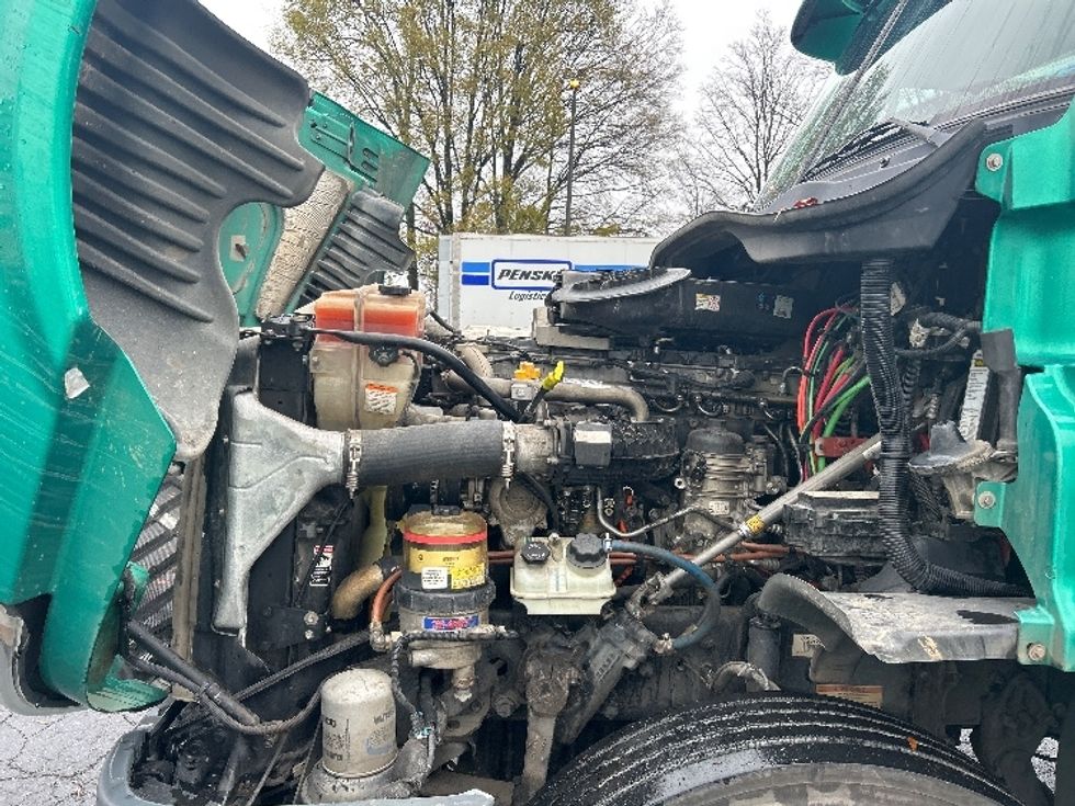 Day Cab Tractor-Heavy Duty Tractors-Freightliner-2019-Cascadia 12542ST-Charlotte-NC-306,446\n\t\tmiles-$ 31,500 - Image 16