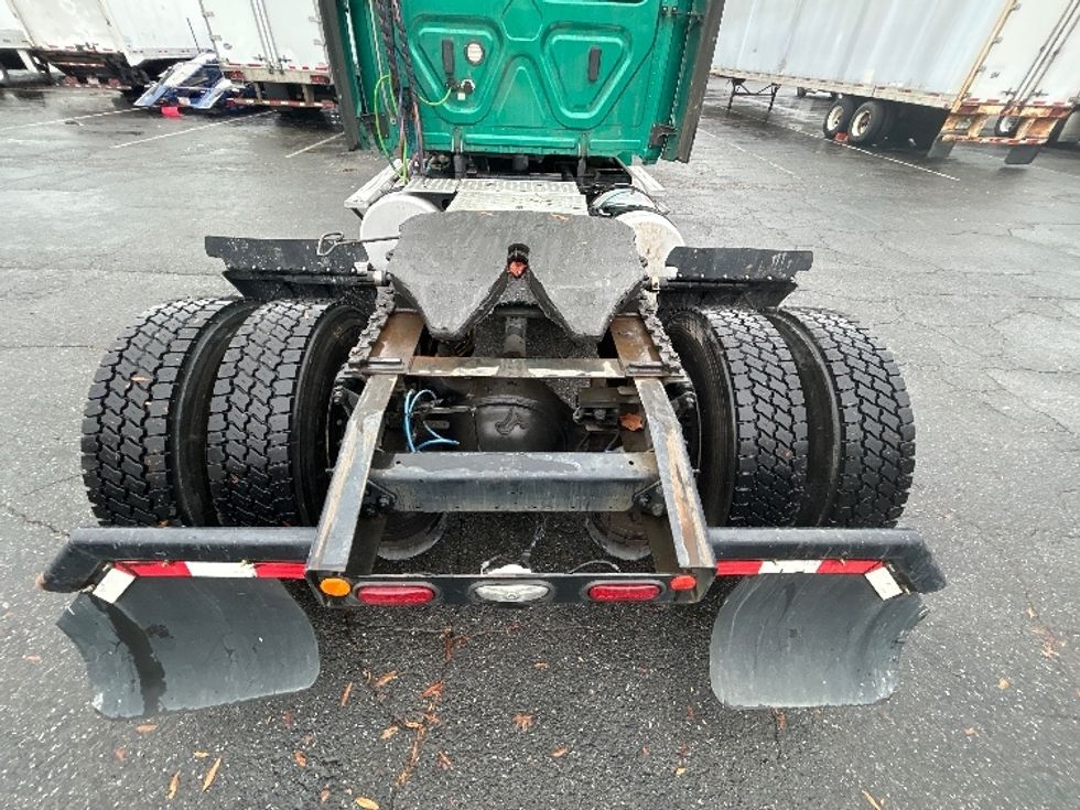 Day Cab Tractor-Heavy Duty Tractors-Freightliner-2019-Cascadia 12542ST-Charlotte-NC-306,446\n\t\tmiles-$ 31,500 - Image 6