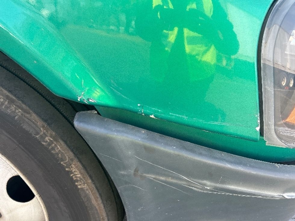 Day Cab Tractor-Heavy Duty Tractors-Freightliner-2019-Cascadia 12542ST-Charlotte-NC-399,557\n\t\tmiles-$ 26,500 - Image 18