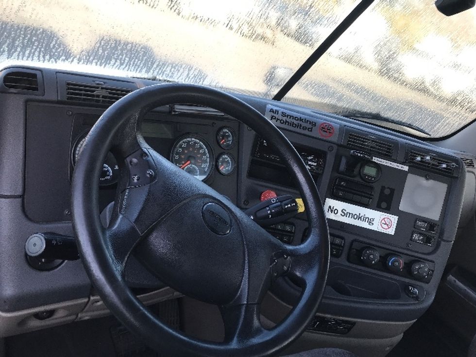 Day Cab Tractor-Heavy Duty Tractors-Freightliner-2019-Cascadia 12542ST-Charlotte-NC-459,222\n\t\tmiles-$ 39,500 - Image 11