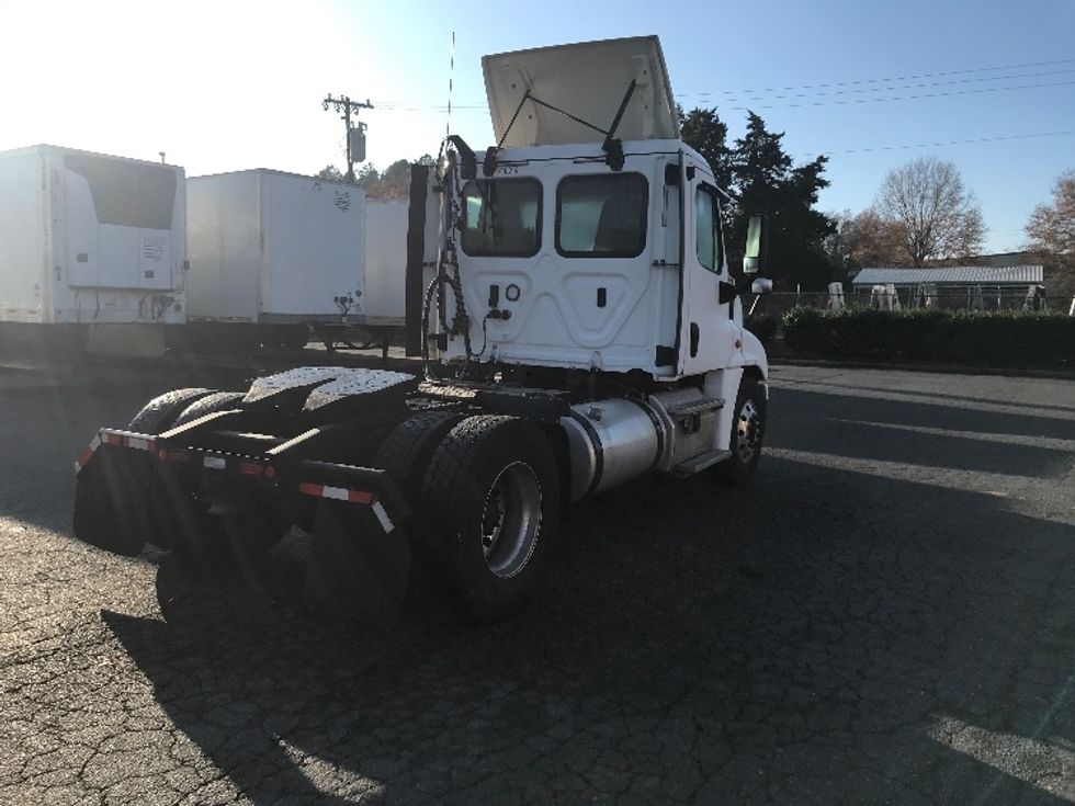 Day Cab Tractor-Heavy Duty Tractors-Freightliner-2019-Cascadia 12542ST-Charlotte-NC-459,222\n\t\tmiles-$ 39,500 - Image 7