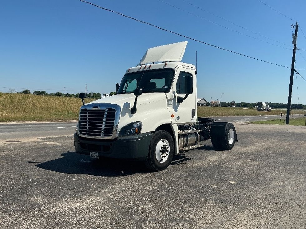 Day Cab Tractor-Heavy Duty Tractors-Freightliner-2019-Cascadia 12542ST-Dallas-TX-425,520\n\t\tmiles-$ 25,500 - Image 3