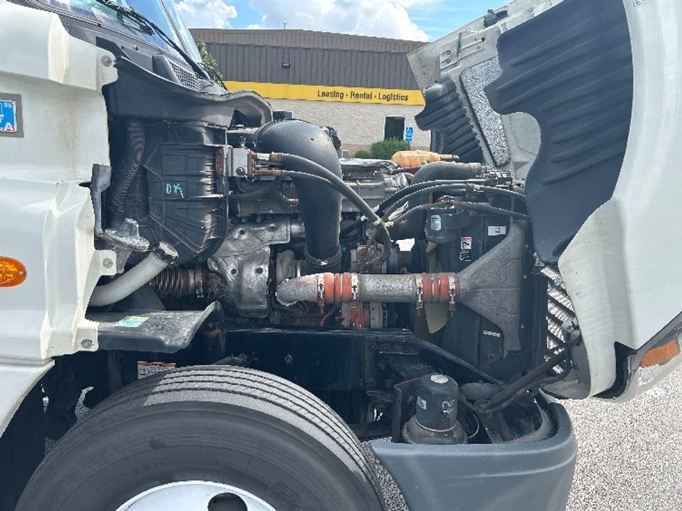 Day Cab Tractor-Heavy Duty Tractors-Freightliner-2019-Cascadia 12542ST-Davenport-IA-740,237\n\t\tmiles-$ 21,500 - Image 15