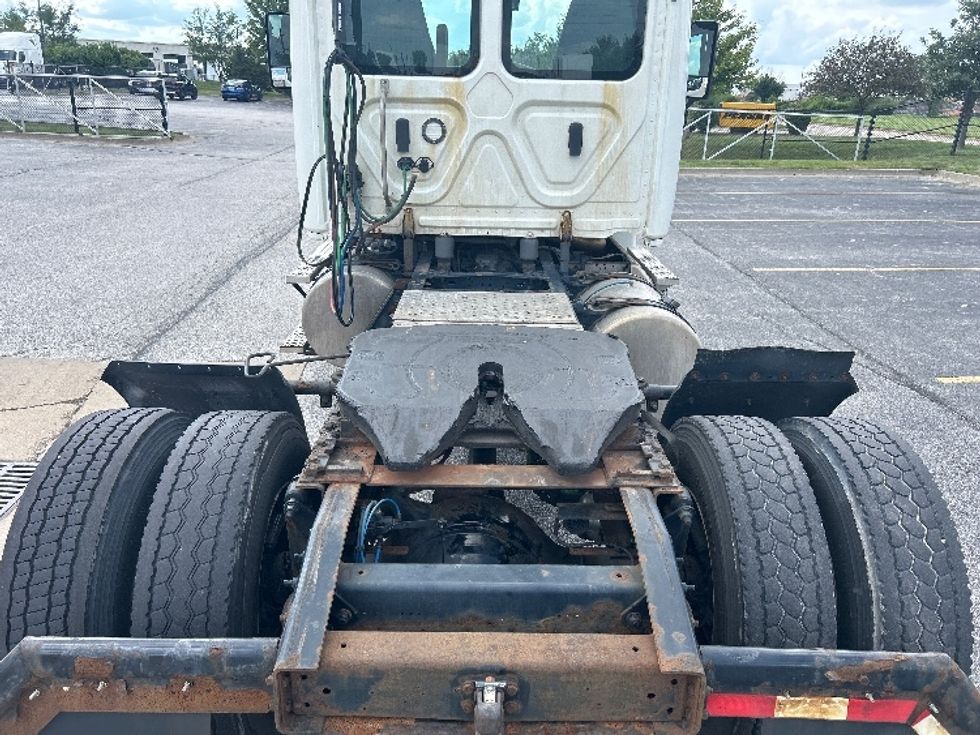 Day Cab Tractor-Heavy Duty Tractors-Freightliner-2019-Cascadia 12542ST-Davenport-IA-740,237\n\t\tmiles-$ 21,500 - Image 6