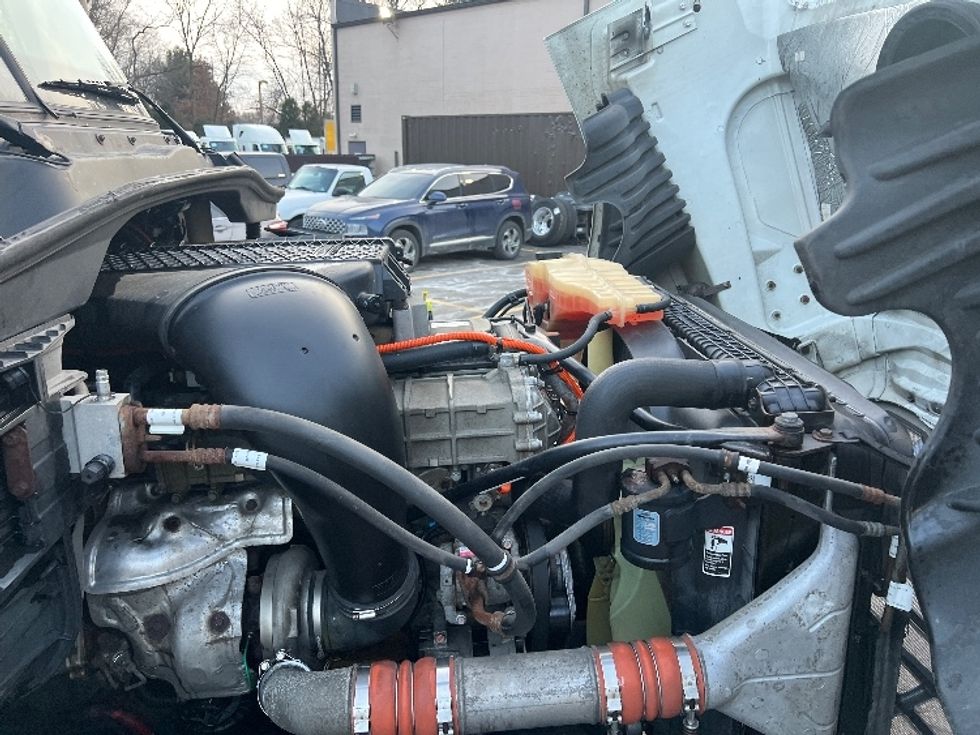 Day Cab Tractor-Heavy Duty Tractors-Freightliner-2019-Cascadia 12542ST-Dayton-NJ-282,425\n\t\tmiles-$ 41,500 - Image 15