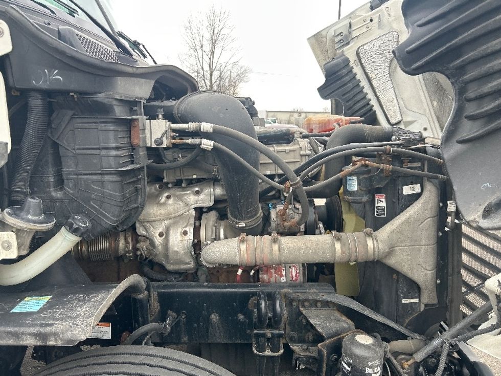 Day Cab Tractor-Heavy Duty Tractors-Freightliner-2019-Cascadia 12542ST-Dayton-OH-392,657\n\t\tmiles-$ 27,500 - Image 15