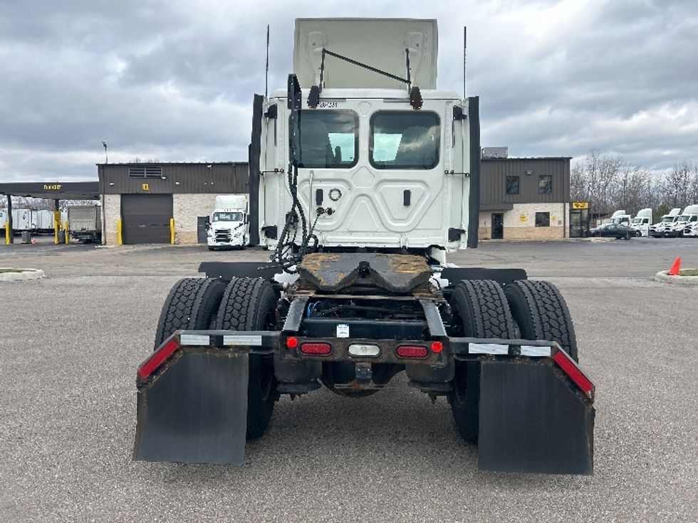 Day Cab Tractor-Heavy Duty Tractors-Freightliner-2019-Cascadia 12542ST-Dayton-OH-392,657\n\t\tmiles-$ 27,500 - Image 6