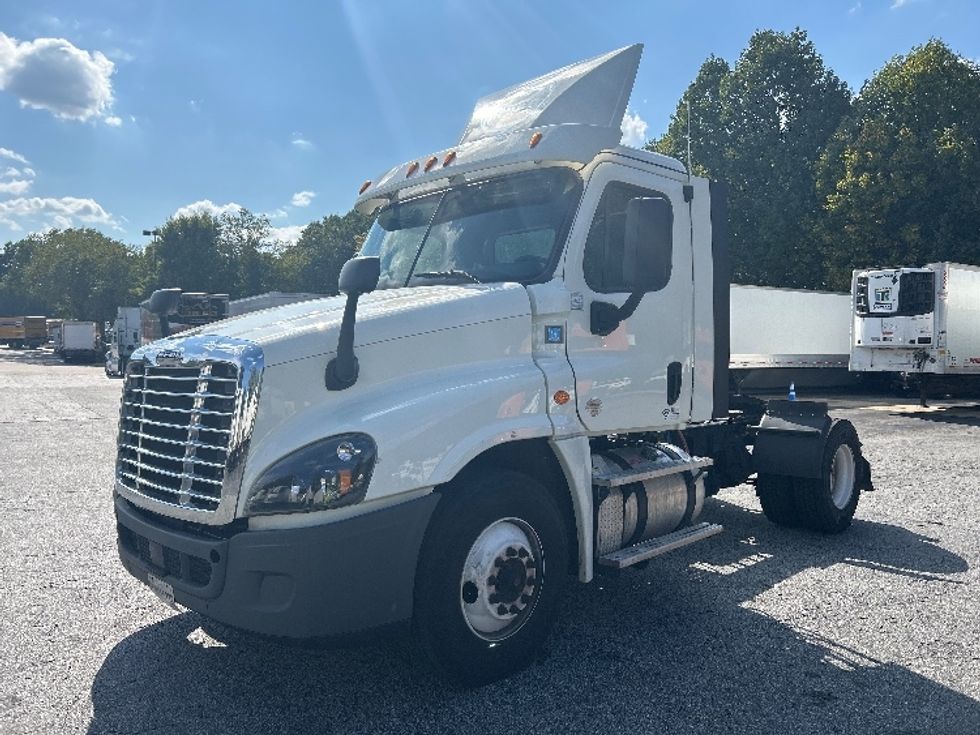 Day Cab Tractor-Heavy Duty Tractors-Freightliner-2019-Cascadia 12542ST-Duluth-GA-300,109\n\t\tmiles-$ 40,750 - Image 3