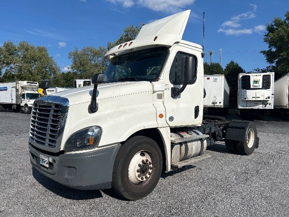 Day Cab Tractor-Heavy Duty Tractors-Freightliner-2019-Cascadia 12542ST-Duluth-GA-340,216\n\t\tmiles-$ 38,750 - Image 3