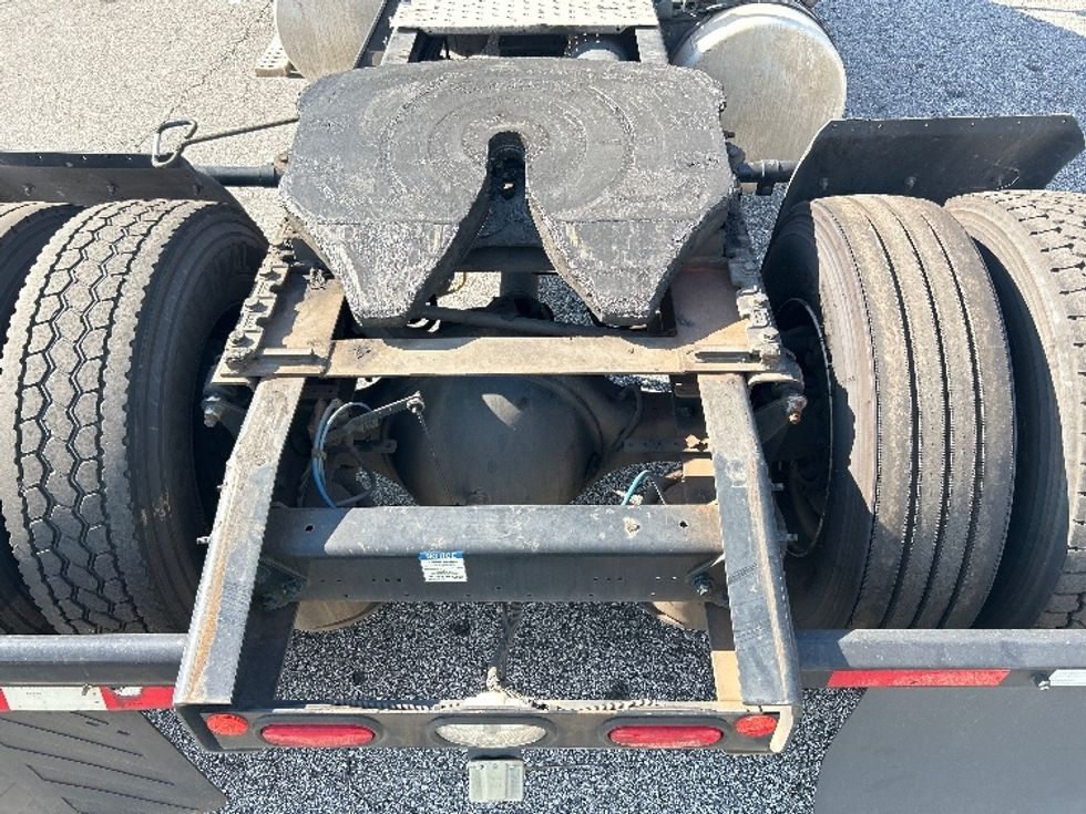 Day Cab Tractor-Heavy Duty Tractors-Freightliner-2019-Cascadia 12542ST-Duluth-GA-340,216\n\t\tmiles-$ 38,750 - Image 6