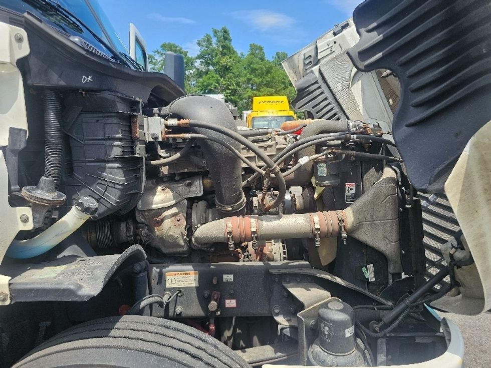 Day Cab Tractor-Heavy Duty Tractors-Freightliner-2019-Cascadia 12542ST-Edison-NJ-264,393\n\t\tmiles-$ 38,000 - Image 15