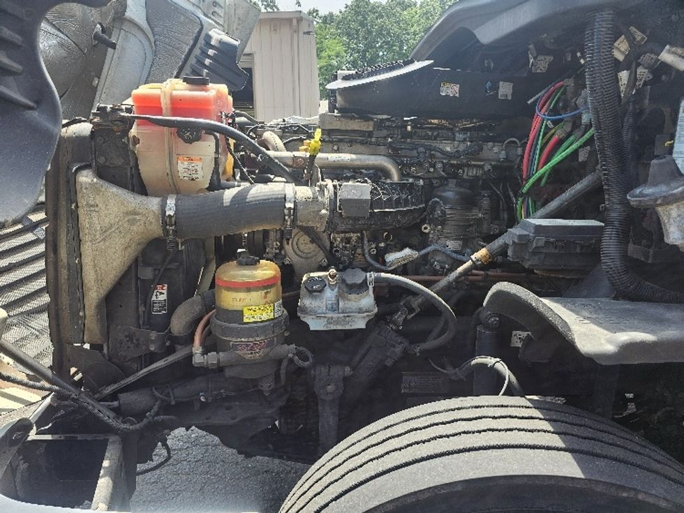 Day Cab Tractor-Heavy Duty Tractors-Freightliner-2019-Cascadia 12542ST-Edison-NJ-264,443\n\t\tmiles-$ 28,000 - Image 16