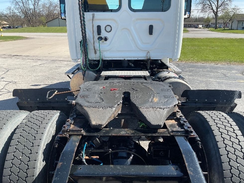 2019 Freightliner Cascadia 125" Sleeper Cab photo 6