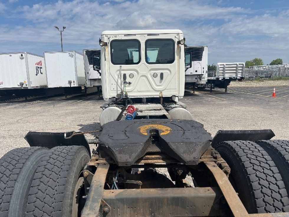 Day Cab Tractor-Heavy Duty Tractors-Freightliner-2019-Cascadia 12542ST-Elkhart-IN-394,832\n\t\tmiles-$ 30,000 - Image 6