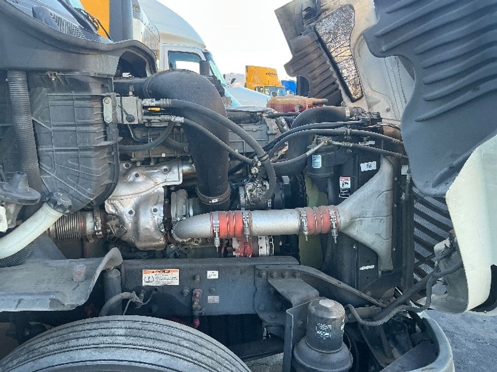 Day Cab Tractor-Heavy Duty Tractors-Freightliner-2019-Cascadia 12542ST-Fontana-CA-244,166\n\t\tmiles-$ 48,000 - Image 15