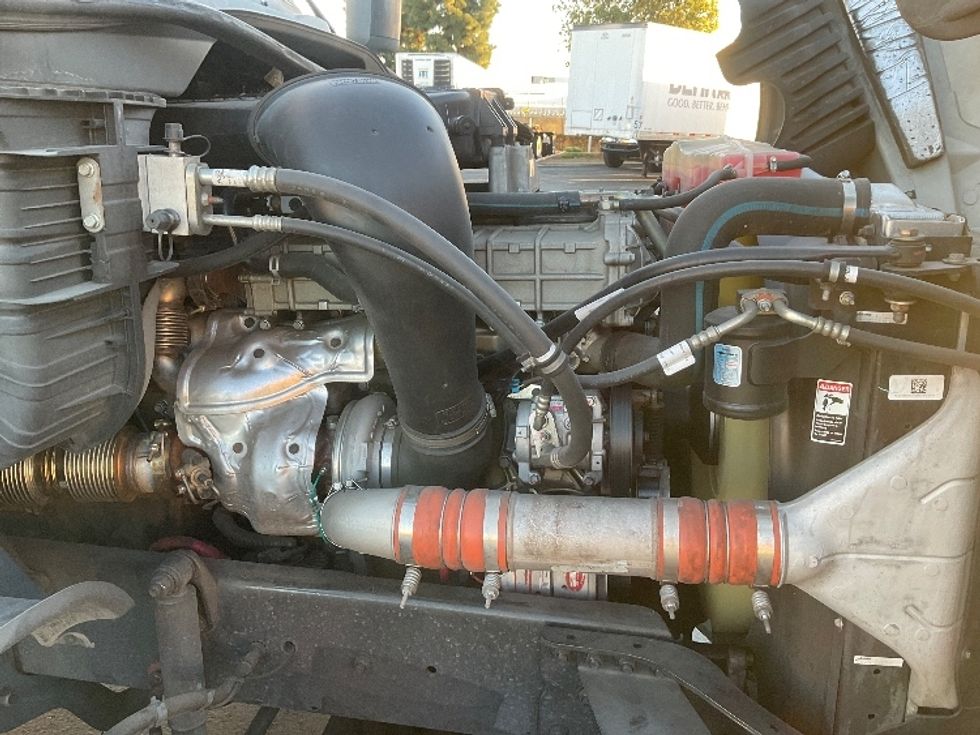 Day Cab Tractor-Heavy Duty Tractors-Freightliner-2019-Cascadia 12542ST-Fontana-CA-314,502\n\t\tmiles-$ 40,500 - Image 14