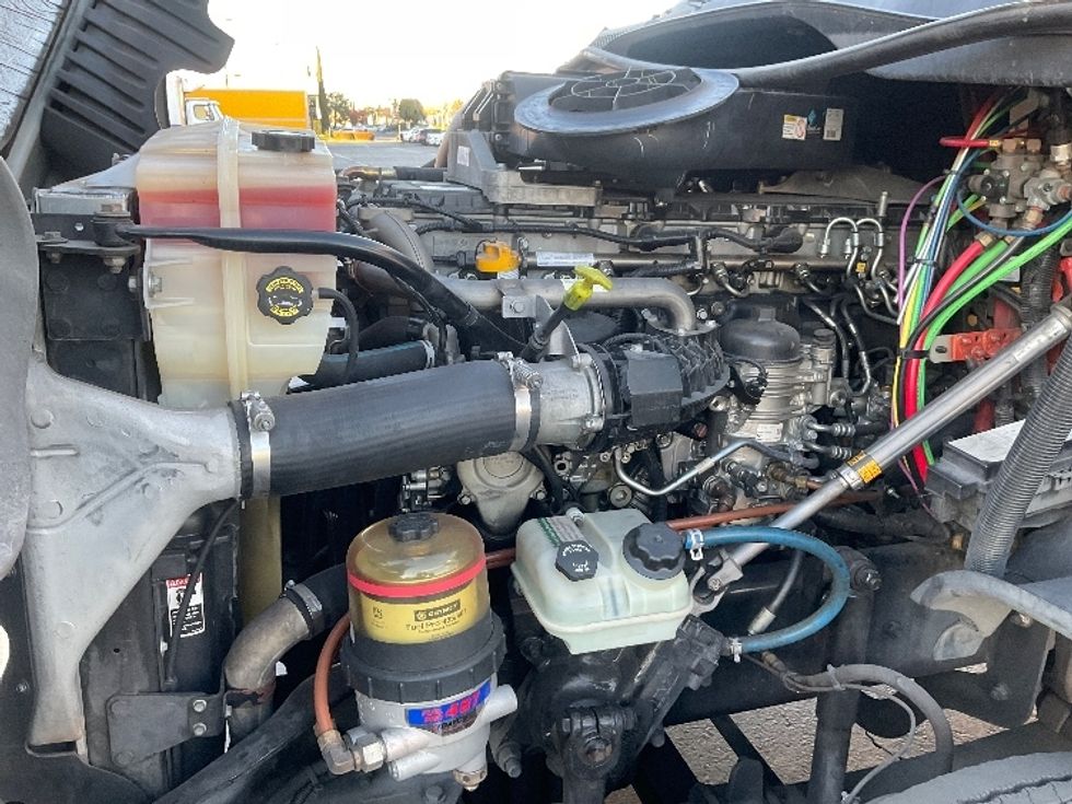 Day Cab Tractor-Heavy Duty Tractors-Freightliner-2019-Cascadia 12542ST-Fontana-CA-314,502\n\t\tmiles-$ 40,500 - Image 15