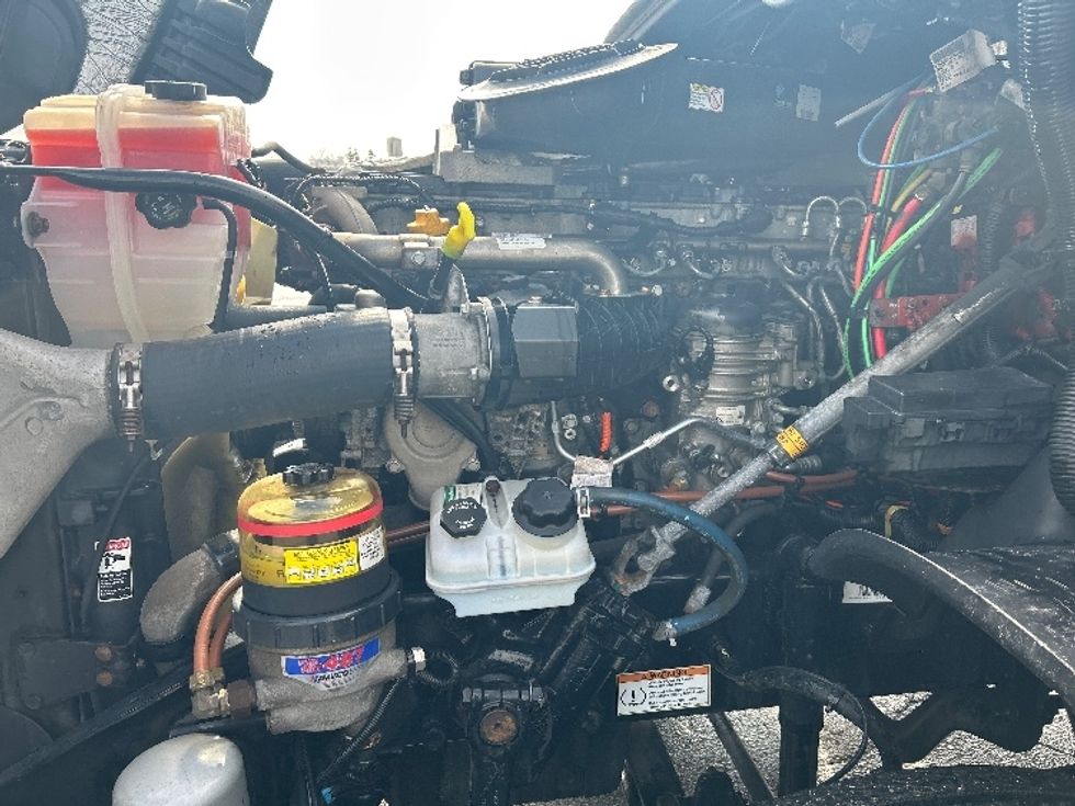 Day Cab Tractor-Heavy Duty Tractors-Freightliner-2019-Cascadia 12542ST-Fort Wayne-IN-429,800\n\t\tmiles-$ 26,250 - Image 16