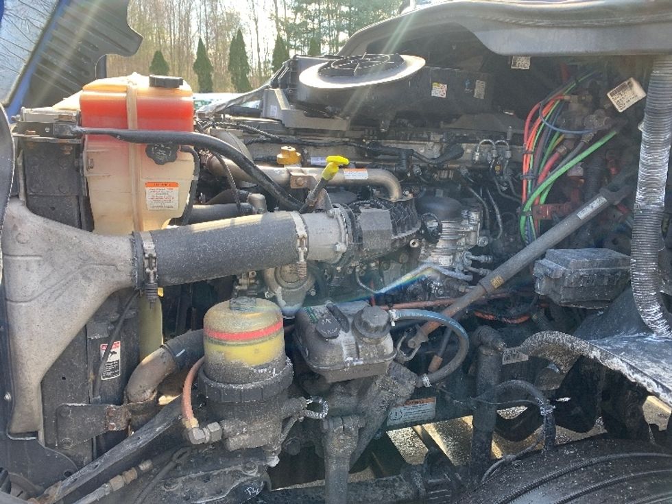 Day Cab Tractor-Heavy Duty Tractors-Freightliner-2019-Cascadia 12542ST-Franklin-MA-294,904\n\t\tmiles-$ 39,500 - Image 16