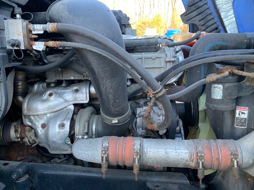 Day Cab Tractor-Heavy Duty Tractors-Freightliner-2019-Cascadia 12542ST-Franklin-MA-312,958\n\t\tmiles-$ 38,750 - Image 15