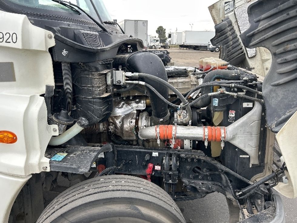 Day Cab Tractor-Heavy Duty Tractors-Freightliner-2019-Cascadia 12542ST-Fresno-CA-32,499\n\t\tmiles-$ 40,500 - Image 15