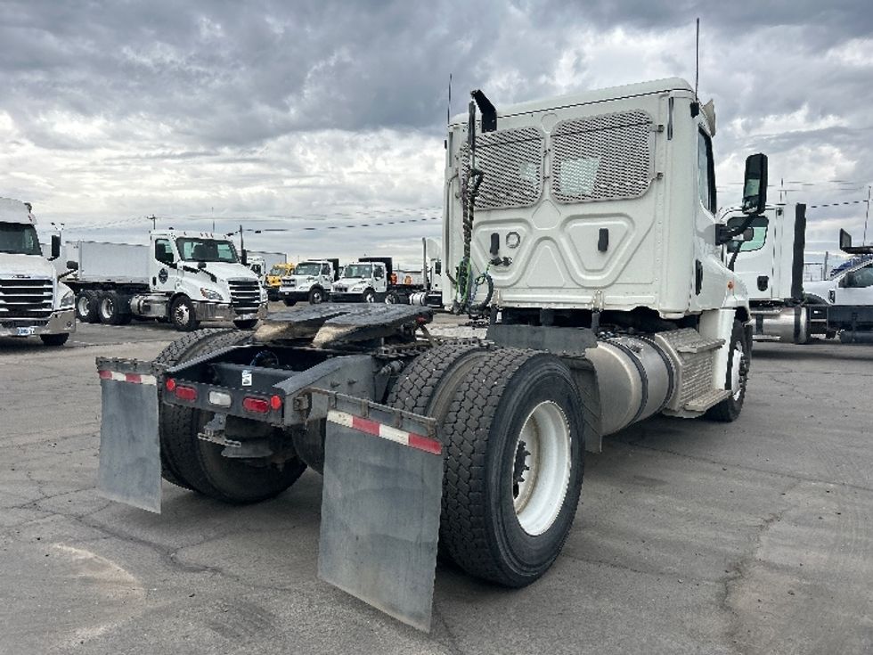 Day Cab Tractor-Heavy Duty Tractors-Freightliner-2019-Cascadia 12542ST-Fresno-CA-33,782\n\t\tmiles-$ 51,000 - Image 7