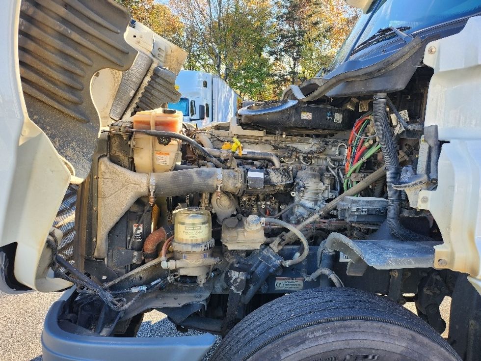 Day Cab Tractor-Heavy Duty Tractors-Freightliner-2019-Cascadia 12542ST-Greensboro-NC-243,891\n\t\tmiles-$ 51,500 - Image 16