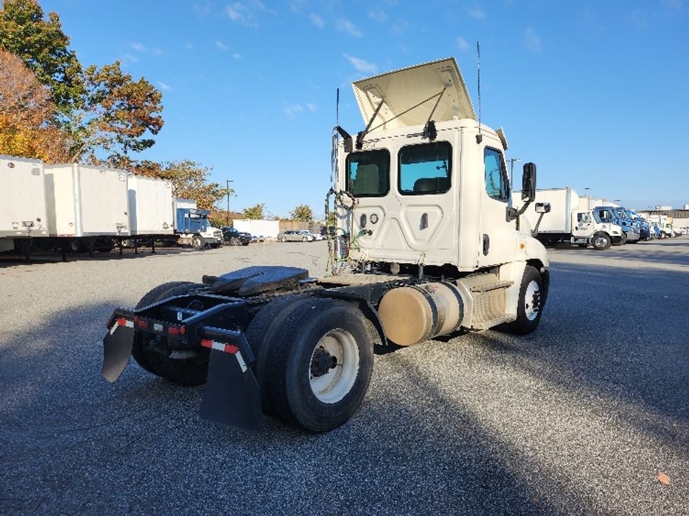 Day Cab Tractor-Heavy Duty Tractors-Freightliner-2019-Cascadia 12542ST-Greensboro-NC-243,891\n\t\tmiles-$ 51,500 - Image 7