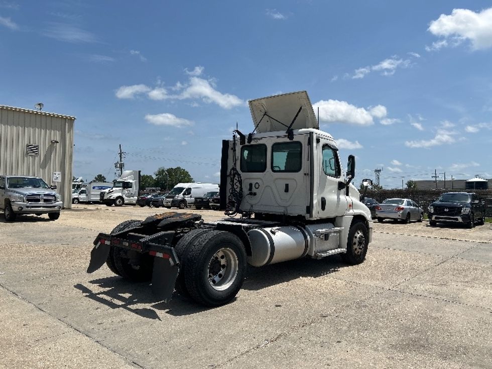 Day Cab Tractor-Heavy Duty Tractors-Freightliner-2019-Cascadia 12542ST-Hammond-LA-590,046\n\t\tmiles-$ 24,500 - Image 7