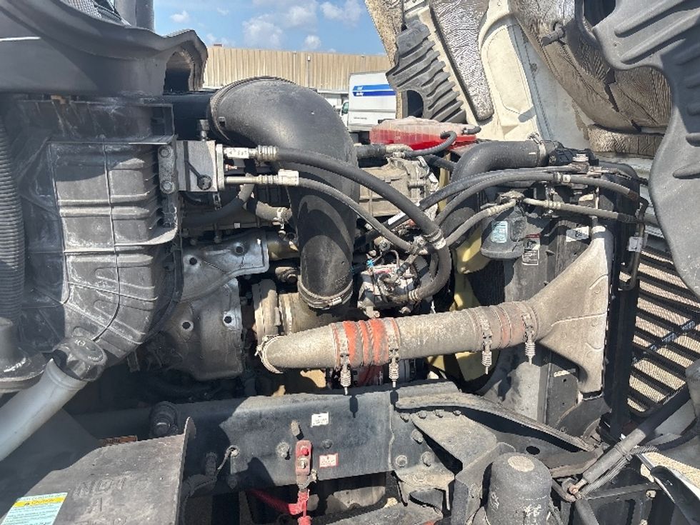 Day Cab Tractor-Heavy Duty Tractors-Freightliner-2019-Cascadia 12542ST-Hammond-LA-620,537\n\t\tmiles-$ 22,500 - Image 14