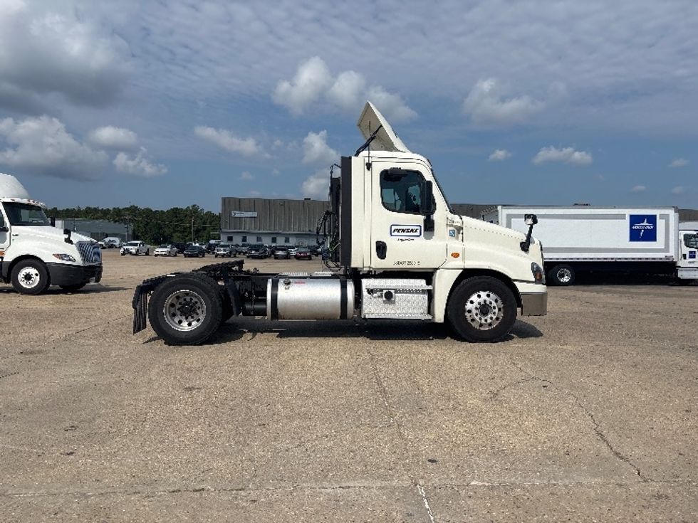 Day Cab Tractor-Heavy Duty Tractors-Freightliner-2019-Cascadia 12542ST-Hammond-LA-620,537\n\t\tmiles-$ 22,500 - Image 8