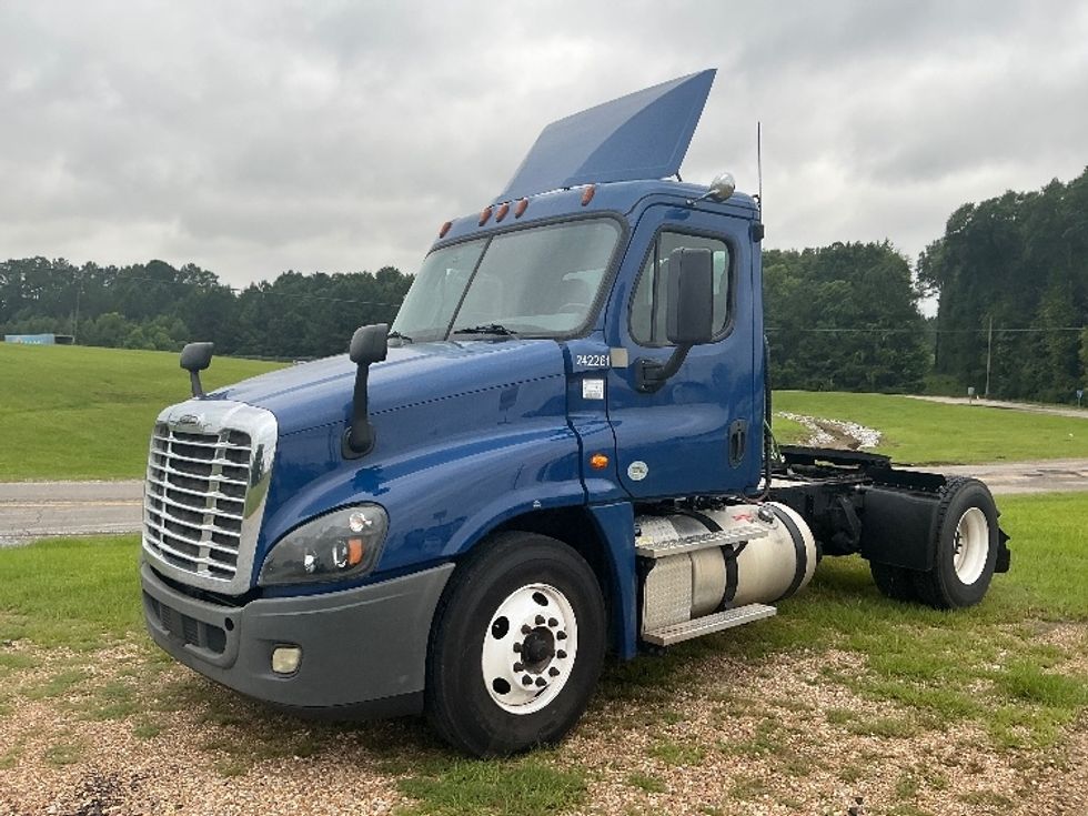 Day Cab Tractor-Heavy Duty Tractors-Freightliner-2019-Cascadia 12542ST-Hattiesburg-MS-179,399\n\t\tmiles-$ 29,000 - Image 3