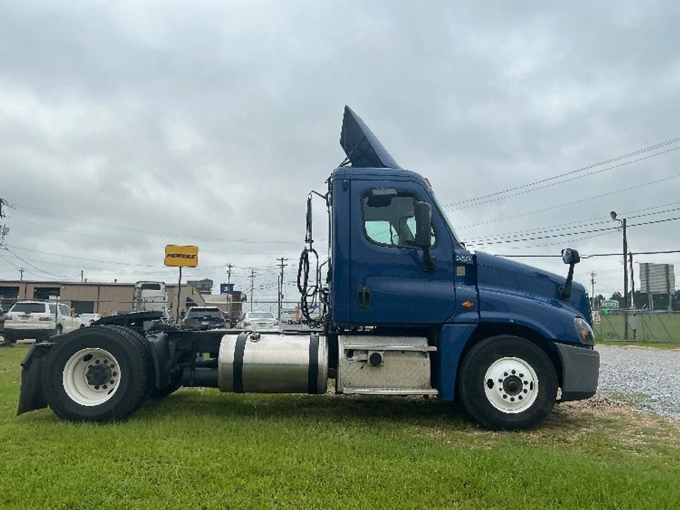 Day Cab Tractor-Heavy Duty Tractors-Freightliner-2019-Cascadia 12542ST-Hattiesburg-MS-179,399\n\t\tmiles-$ 29,000 - Image 8