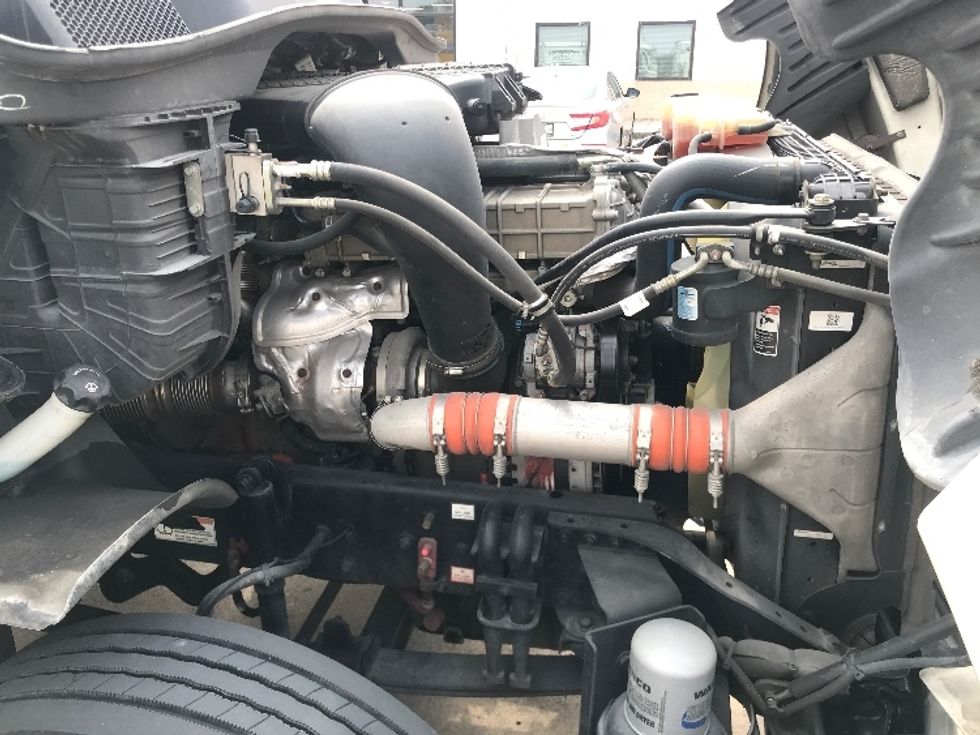 Day Cab Tractor-Heavy Duty Tractors-Freightliner-2019-Cascadia 12542ST-Houston-TX-143,047\n\t\tmiles-$ 44,250 - Image 15