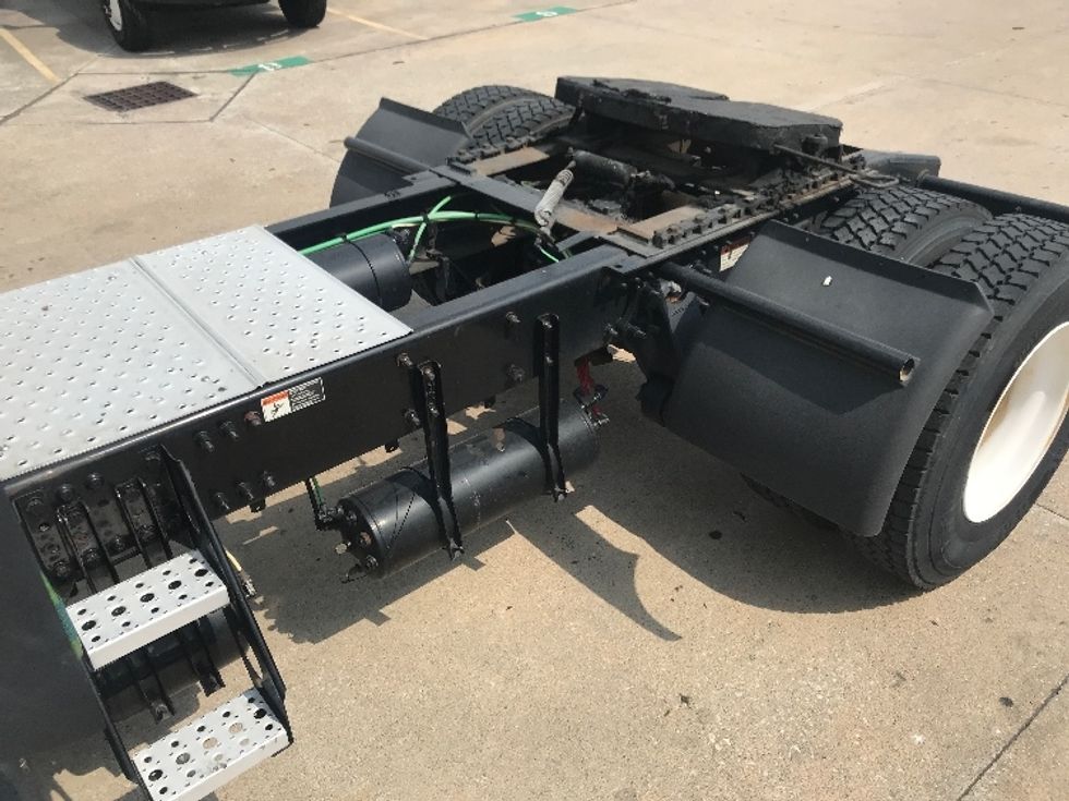 Day Cab Tractor-Heavy Duty Tractors-Freightliner-2019-Cascadia 12542ST-Houston-TX-143,047\n\t\tmiles-$ 44,250 - Image 17